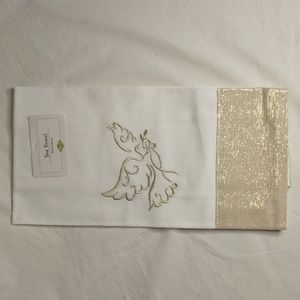 🎁 Holiday Gold Dove Tea Towel